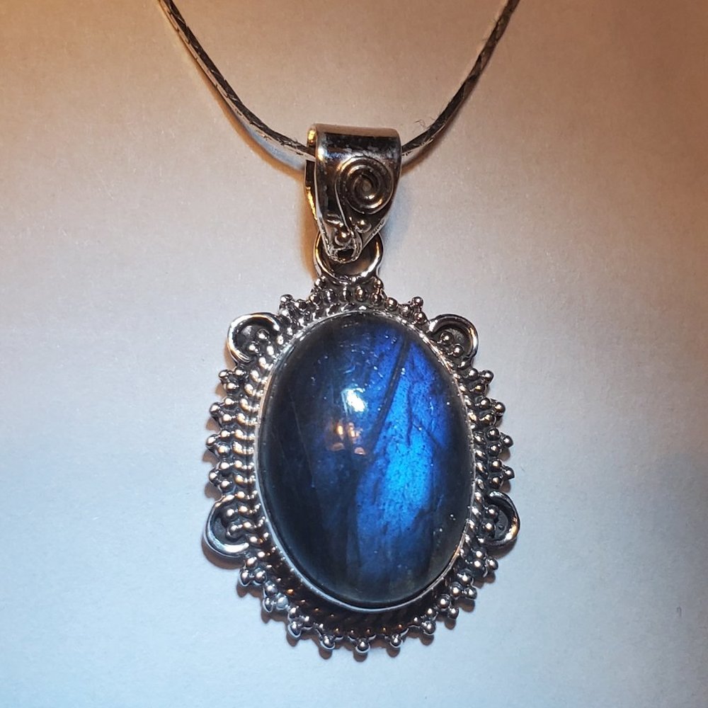 LABRADORITE   STERLING  SILVER  PENDANT. - Picture 3 of 10